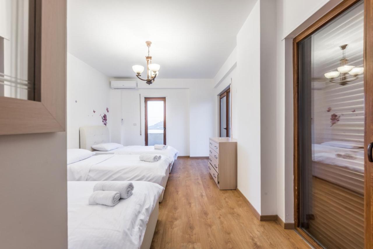 Blue Heaven -Full Sea View Brand New Apartment Durrës Exteriör bild
